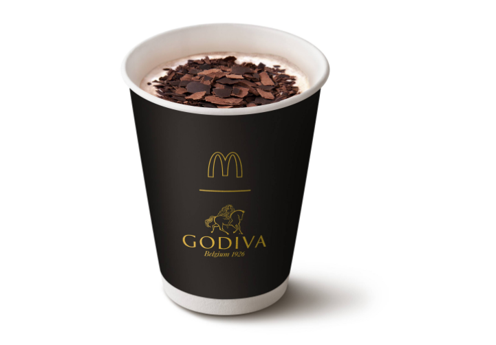 マクドナルド×ゴディバ初「ホットチョコレート」が新登場!ミルクとダークチョコの濃厚でとろける味わいの画像