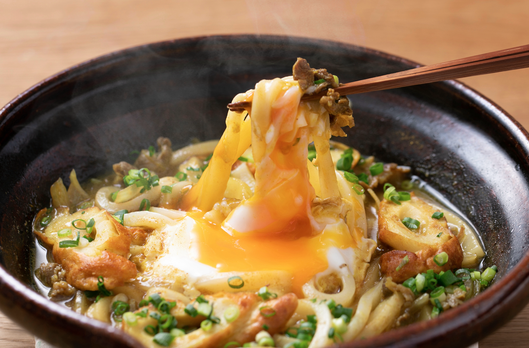 寒い日の定番に！具だくさんカレーうどん【渡辺康啓さん考案】