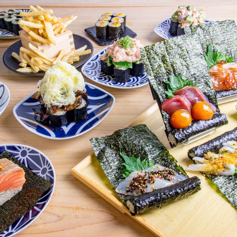 日本初!倉庫丸ごと横丁区画「ほぼ新宿のれん街 倉庫別館」がオープン!個性豊かな全7店舗が出店の画像