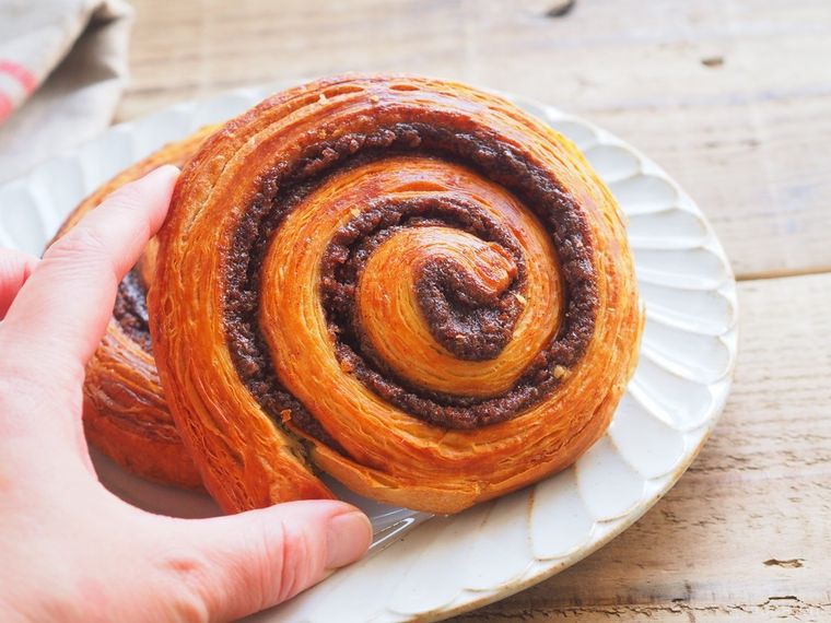 コスパ最高!成城石井「シナモンロール」はリベイクで焼きたてを完全再現の画像