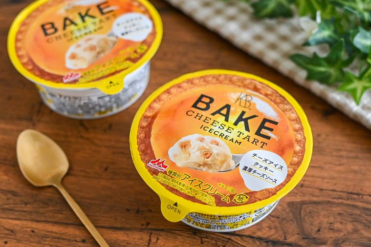 BAKE CHEESE TARTアイスクリームのパッケージを上から