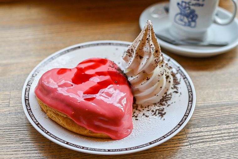 コメダ×ゴディバ「シロノワール きゅんハート」は濃厚なソースが決め手!すべてに心掴まれるハート型スイーツの画像