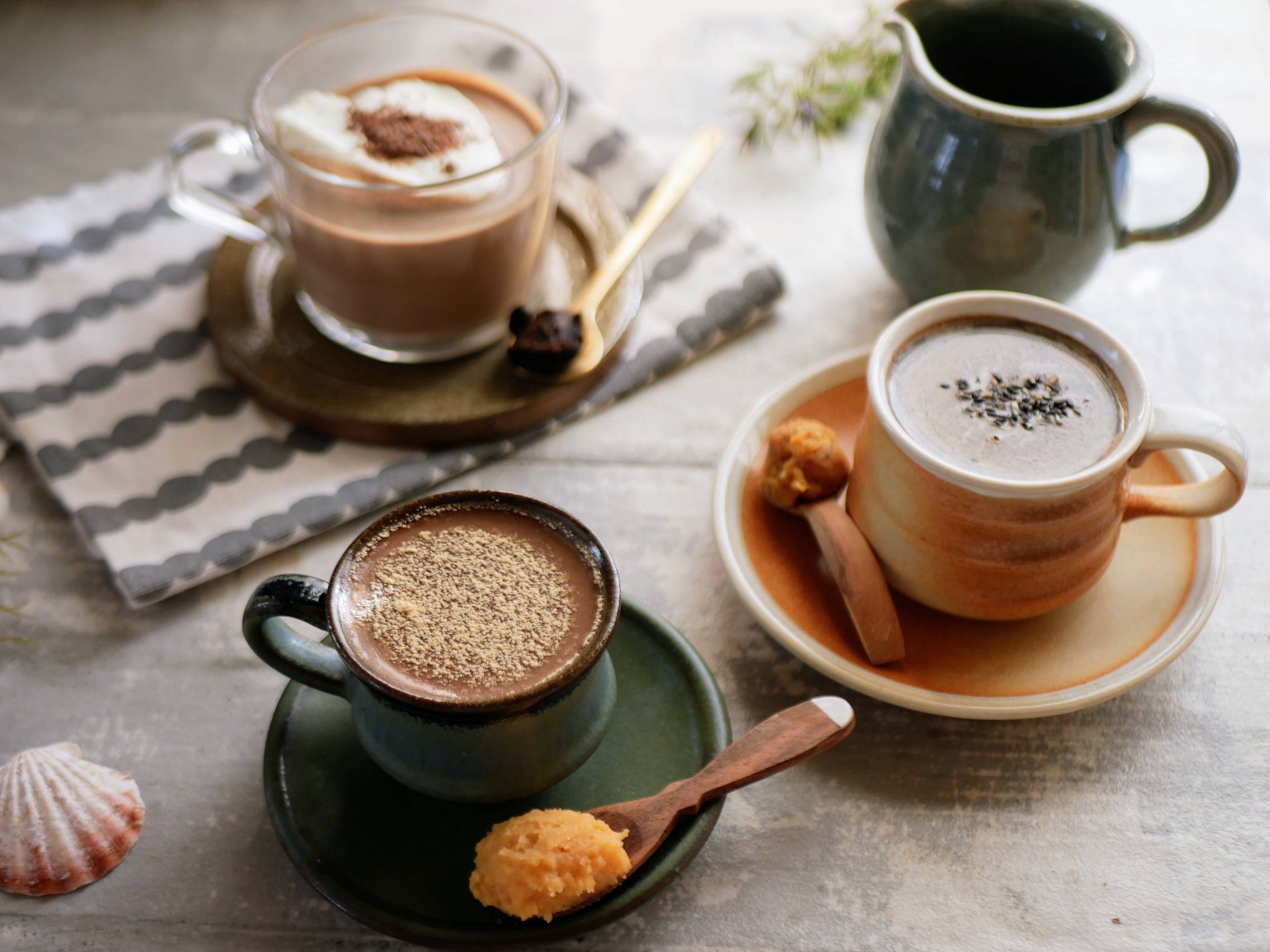 砂糖なしでもおいしく濃厚。山田奈美さんの「みそココア」レシピ3選