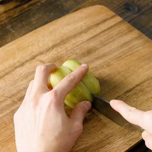 キウイの飾り切り 花 バラ Macaroni