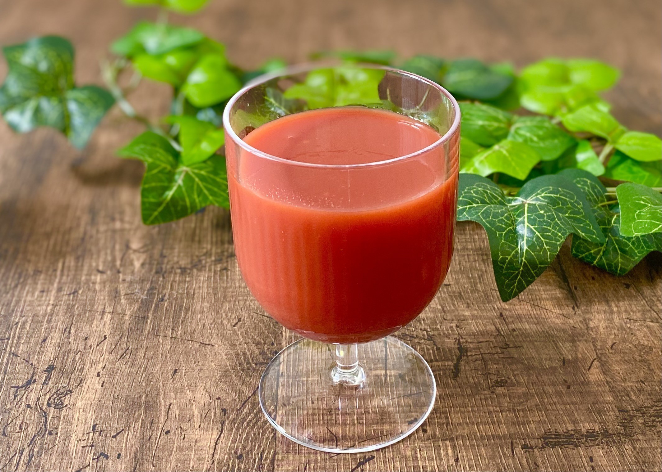 自然な甘さで飲みやすい ローソンで買えるスムージー4種を飲み比べ 2ページ目 Macaroni