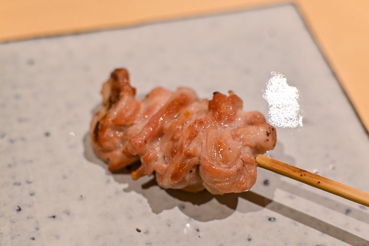 銀座に「焼鳥 ひら野」がオープン。名店「瀬尾」出身の店主による “御神酒からはじまる” コースの画像
