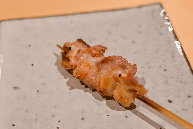 銀座に「焼鳥 ひら野」がオープン。名店「瀬尾」出身の店主による “御神酒からはじまる” コースの画像