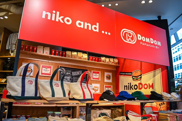 ドムドムハンバーガー×ニコアンドの限定コラボバーガーが誕生!ファン歓喜「ニコドム」とは?の画像