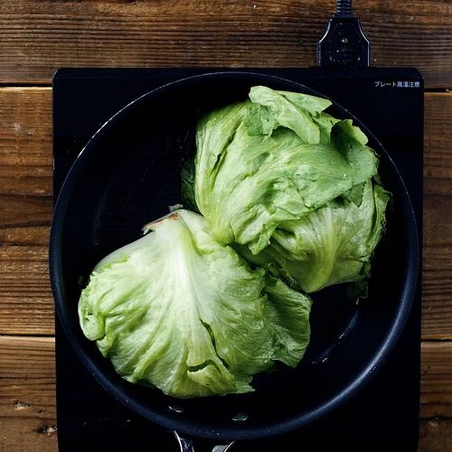 にんにく香る レタスステーキ Macaroni