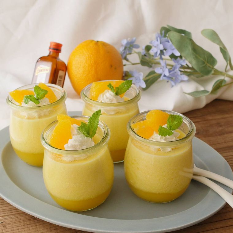 器に盛られたミカンゼリー