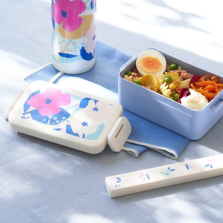 アフタヌーンティーリビングに春らしい「ランチウエア」が登場!ミモザやいちご柄のランチボックスが登場の画像