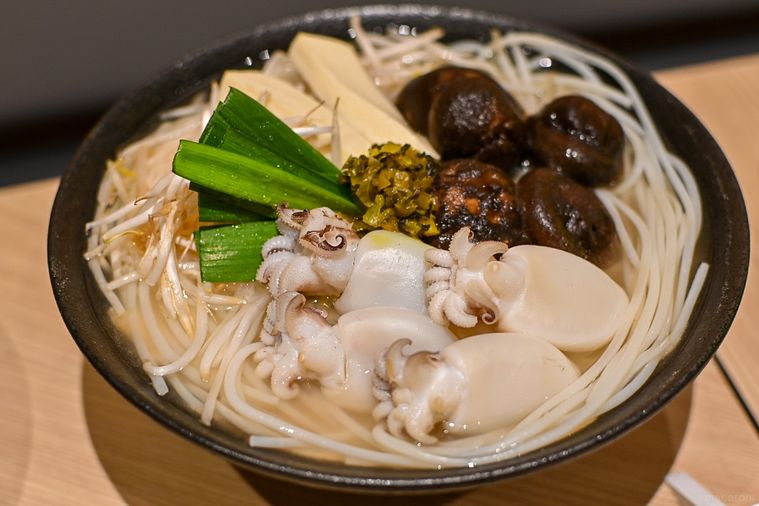 香港発スープヌードル店が日本上陸!新宿「譚仔三哥米線(タムジャイサムゴー)」のおすすめメニューの画像