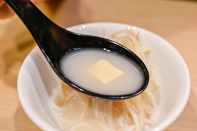 香港発スープヌードル店が日本上陸!新宿「譚仔三哥米線(タムジャイサムゴー)」のおすすめメニューの画像