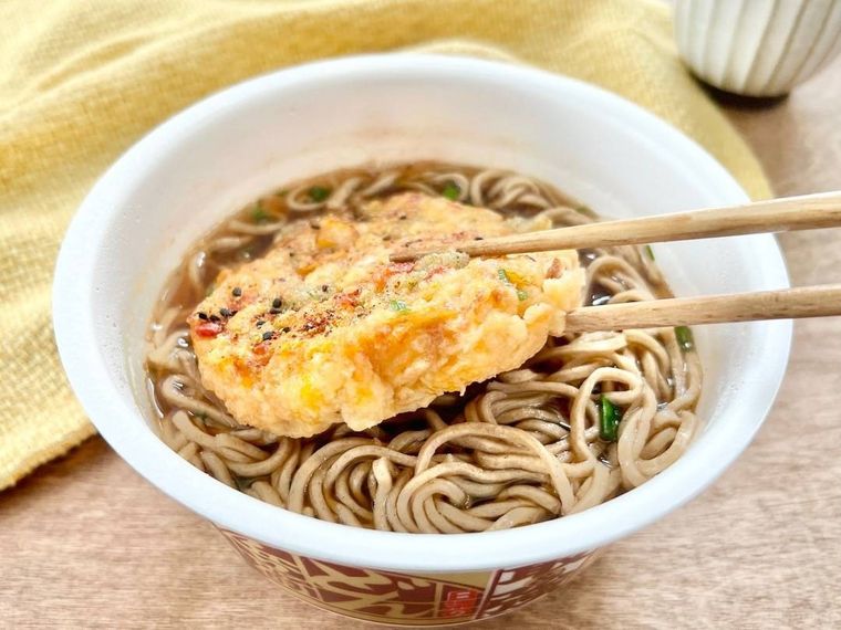 ネットは即完売「最強どん兵衛」を実食!具も麺もスープも “全部が主役” 極め尽くした夢の一杯の画像