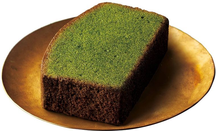 お皿の上に「香る抹茶のパウンドケーキ」がのっている