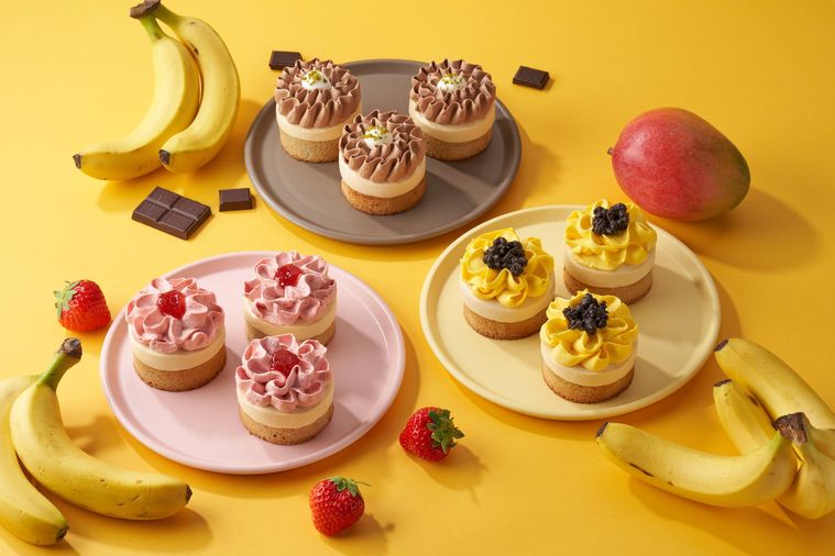 スタバ新作サマーフード全9品!花束風ケーキやバナナクリームドーナツなど必食メニューが大集合の画像