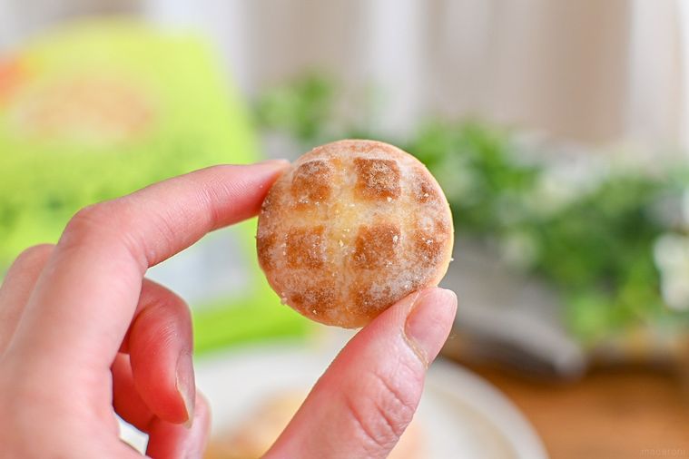 TikTokで15万いいね!ローソン先行発売「メロンパンビスケット」はおいしい部分だけを集めた幸せお菓子の画像