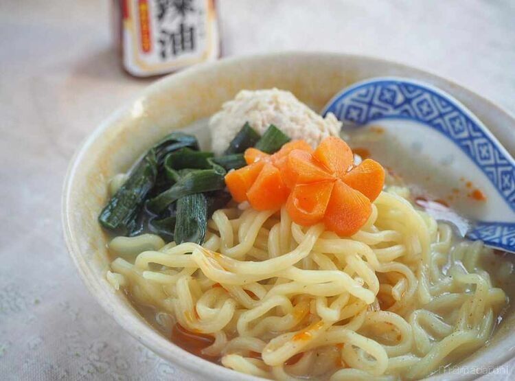 鶏白湯鍋のスープで作ったラーメン