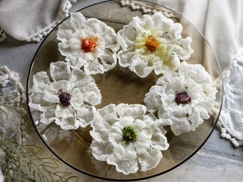 Tiktokで90万いいね まるでお花 ライスペーパーフラワー の作り方とコツを伝授 Macaroni