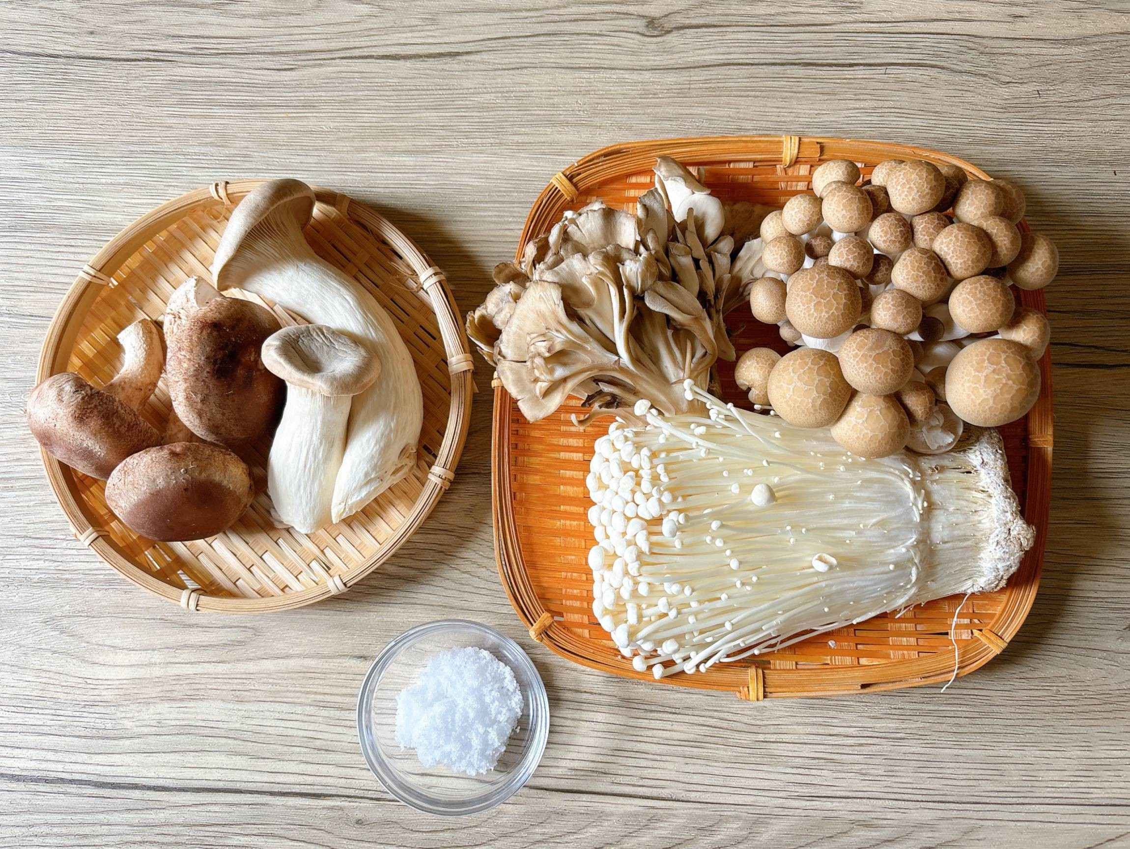 ☆即決！！☆天然キノコ塩漬け（ミックス）☆1．2キロ！☆信州産♪☆