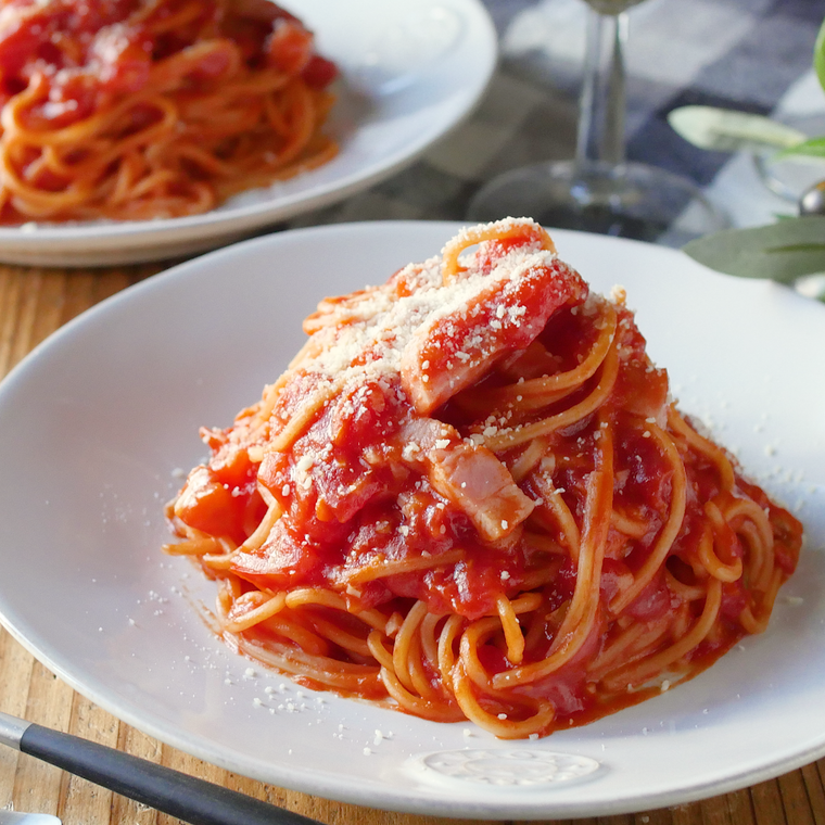 トマトソースのパスタ