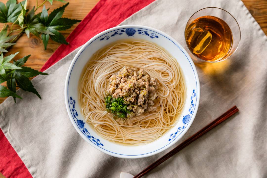 ケンミン食品×macaroniの新商品は「台湾屋台風 汁ビーフン」に決定! 9月の発売をお楽しみに! - macaroni ケンミン食品×macaroniの新商品は「台湾屋台風 汁ビーフン」に決定! 9月の発売をお楽しみに! - macaroni