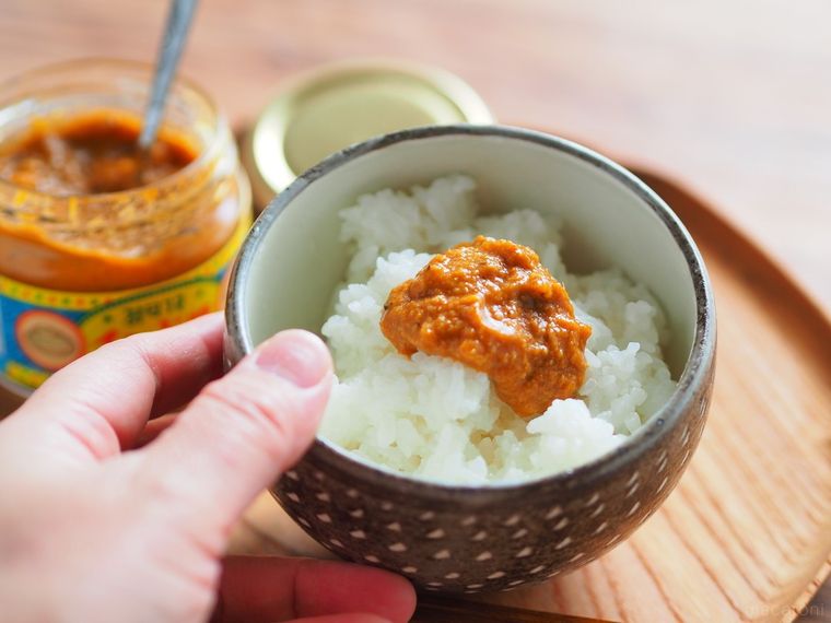 インド風ごはんのお供!? カルディ「インド醤」はあさりの旨みが詰まった新感覚アチャールの画像
