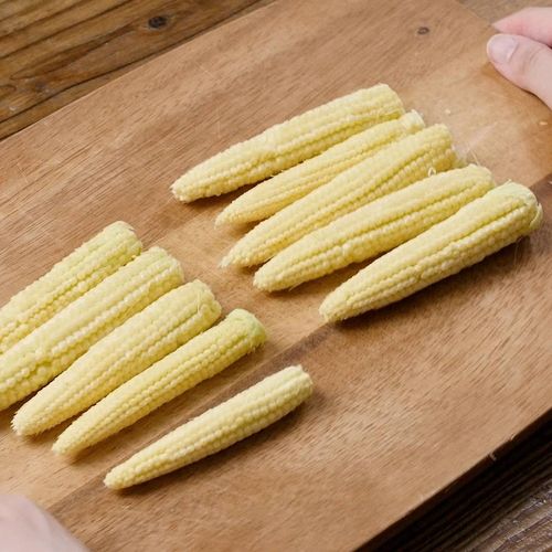 ベビーコーンのバターしょうゆ焼き Macaroni ベビーコーンのバターしょうゆ焼き Macaroni