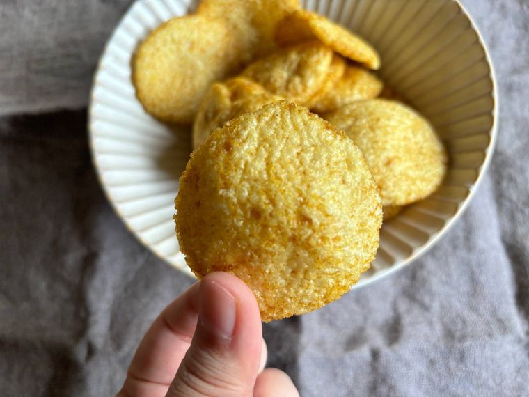 半熟カレーせんべい アップ