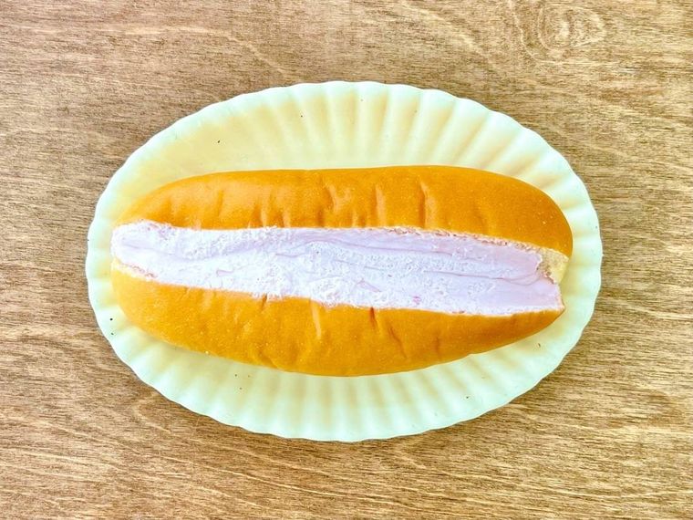 ローソンのヒット作おやつコッペに紅芋味がでた!沖縄気分を楽しめるパンの画像
