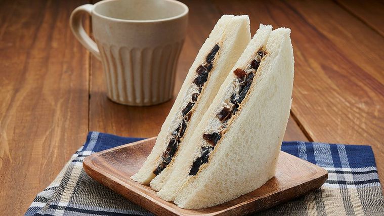 100円ローソン5月後半の新商品。ご褒美系チーズケーキや5種の味が楽しめる涼味づくしの和菓子が登場の画像