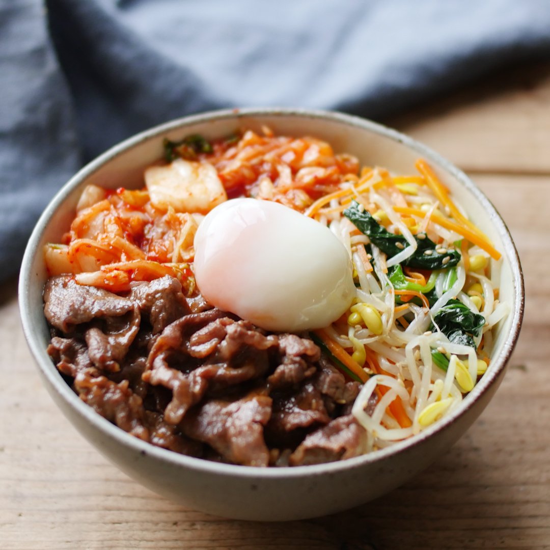 人気の丼物8選のベスト献立。おすすめの副菜と汁物レシピ - macaroni
