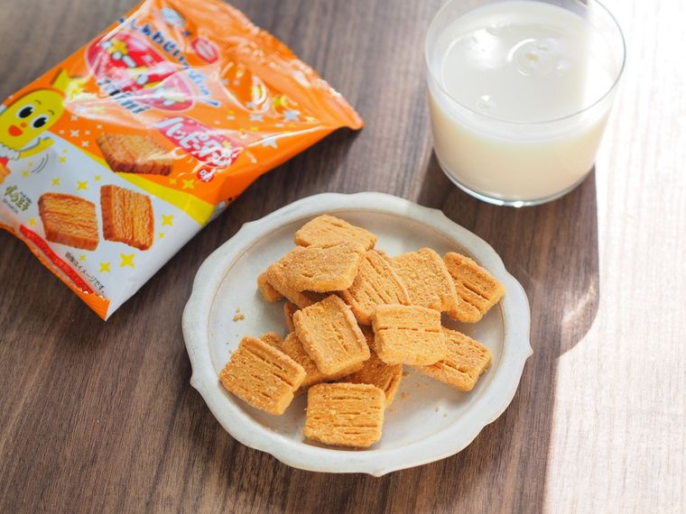 お菓子界の大御所タッグ!ホームパイ×ハッピーターンで奇跡のやみつき味が誕生の画像