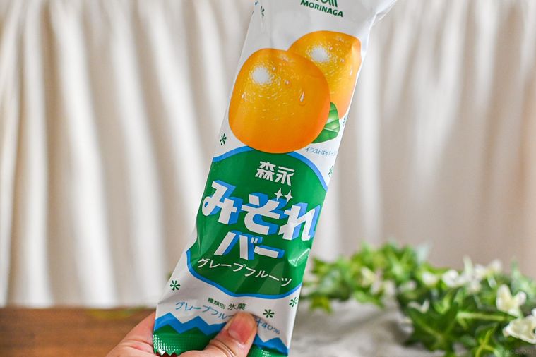 セブン限定で復刻!「みぞれバー グレープフルーツ」はストックせずにはいられない…【365日アイス女子】の画像