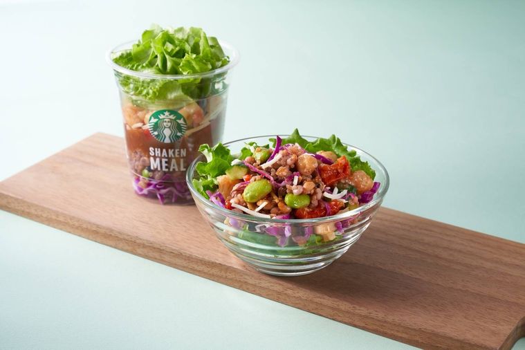 スタバ新作フードは “ミドリ” がテーマ!? キウイのチーズケーキやプラントベースフードなど全11種の画像