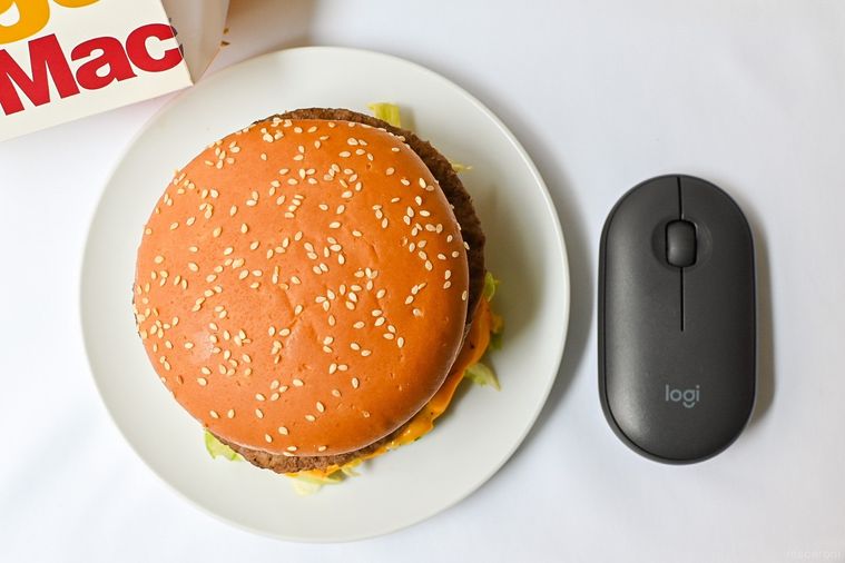 数日間しか食べられない幻のギガビックマック®。本気を感じる巨大さにマクドナルドファンも騒然の画像