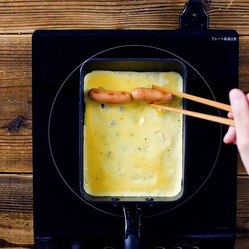 ウインナーの洋風卵焼き Macaroni ウインナーの洋風卵焼き Macaroni