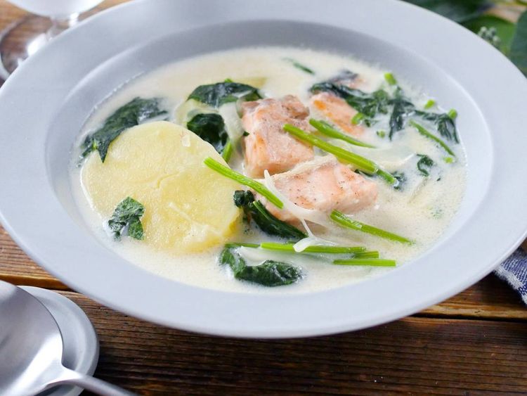 鮭とほうれん草のクリーム煮 Macaroni