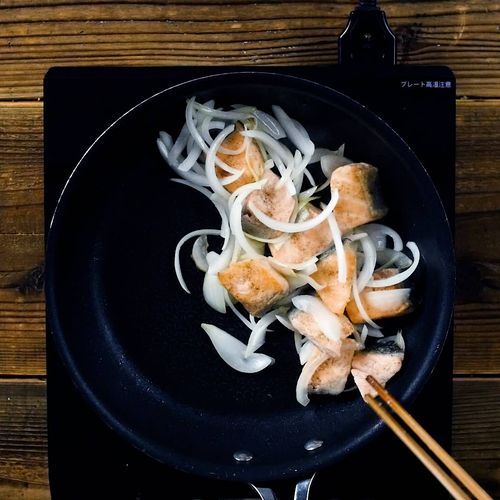 鮭とほうれん草のクリーム煮 Macaroni