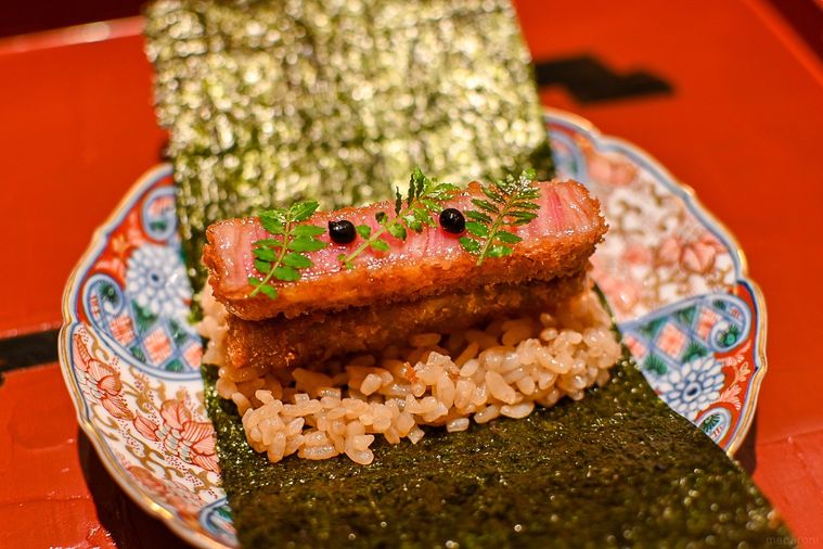 新進気鋭の肉割烹「うし富味」が新富町にオープン。黒毛和牛と旬食材を ‟引き算の料理” で堪能の画像