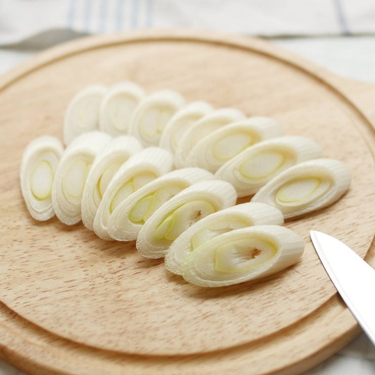 斜め切りにした長ねぎ