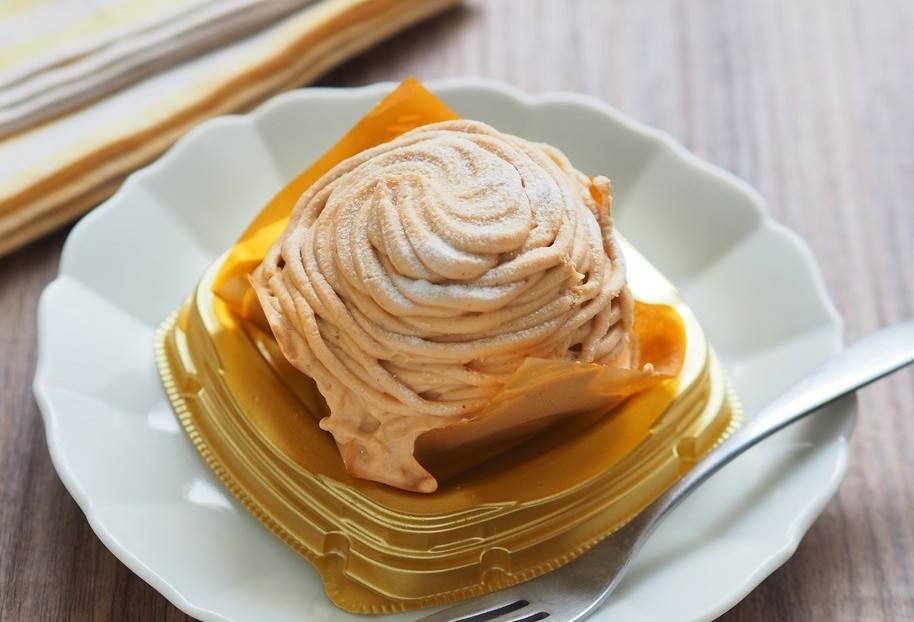 セブンから本気のモンブランが出た!専門店にも負けない栗好きも
