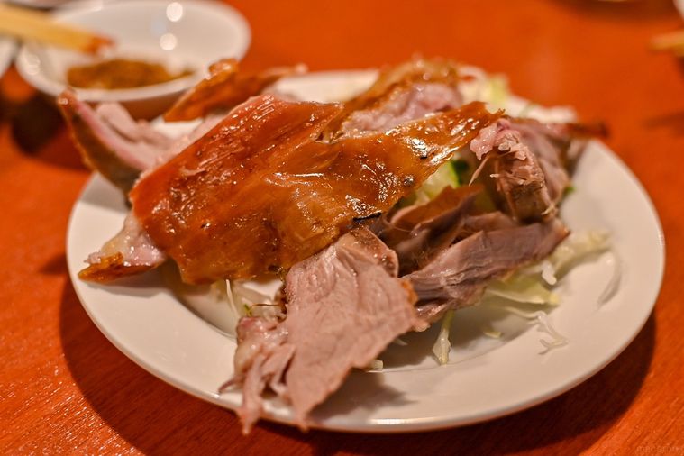 ラムの丸焼きの1皿アップ