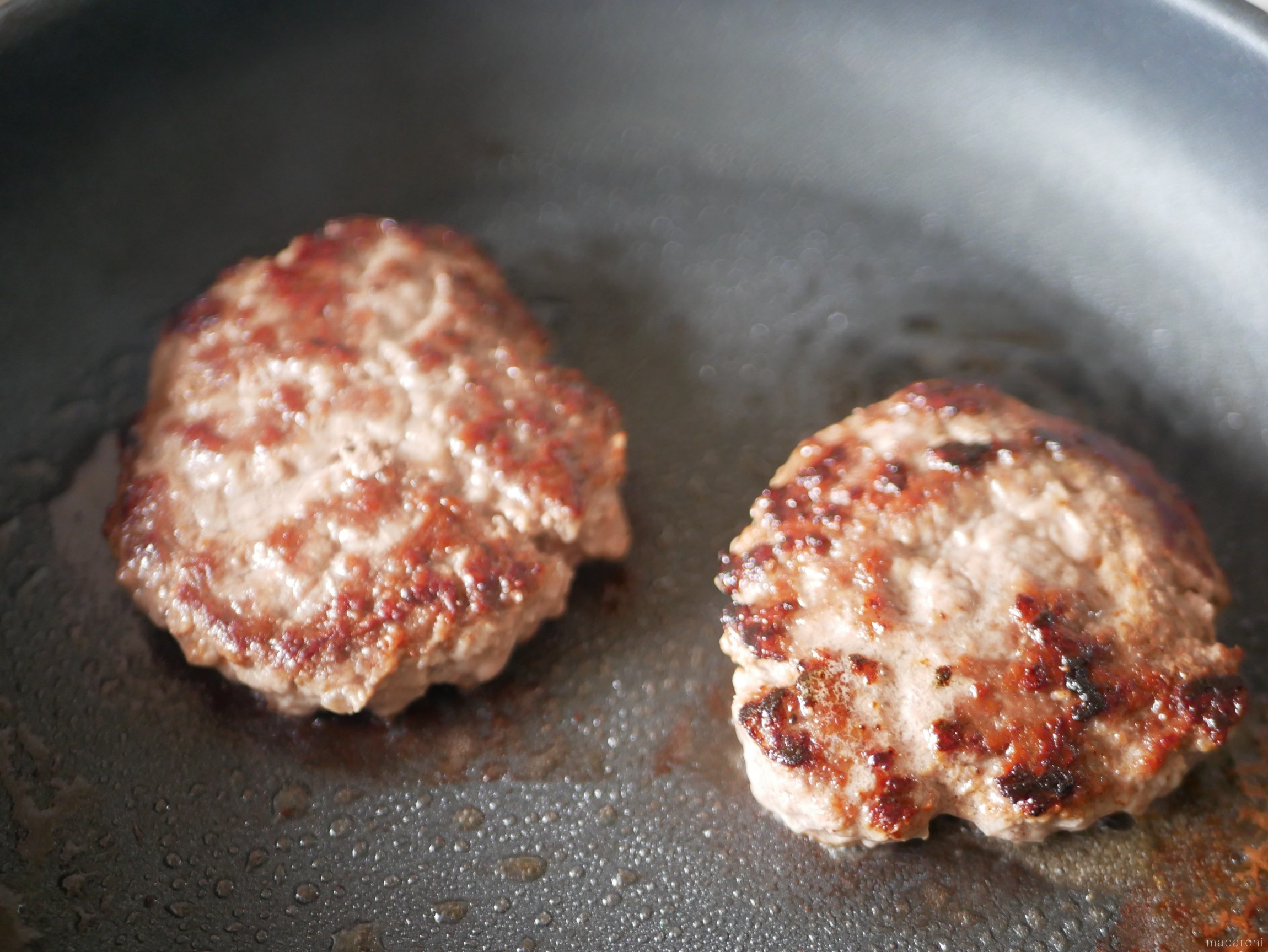 いつもの食材で「究極ハンバーガー」レシピ。ミシュランシェフ直伝の 
