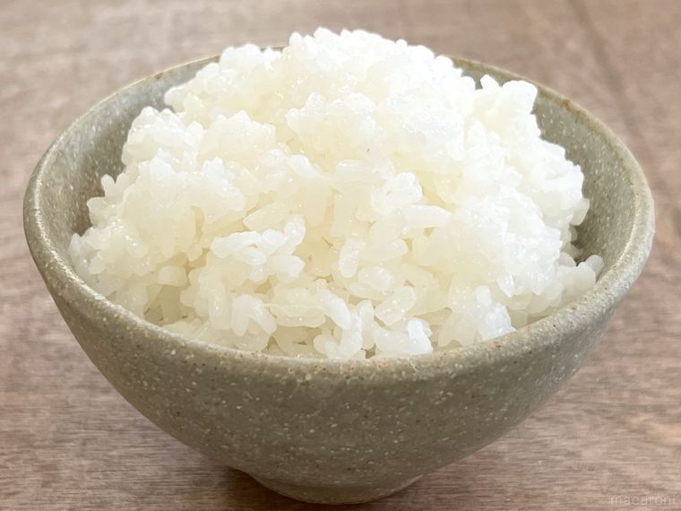 茶碗に盛られたごはん