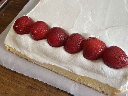 もう失敗しない ロールケーキの上手な巻き方をプロが解説 Macaroni