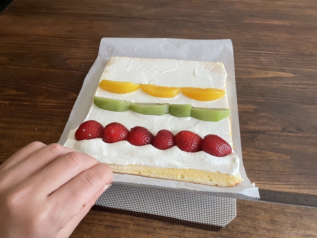 もう失敗しない ロールケーキの上手な巻き方をプロが解説 Macaroni