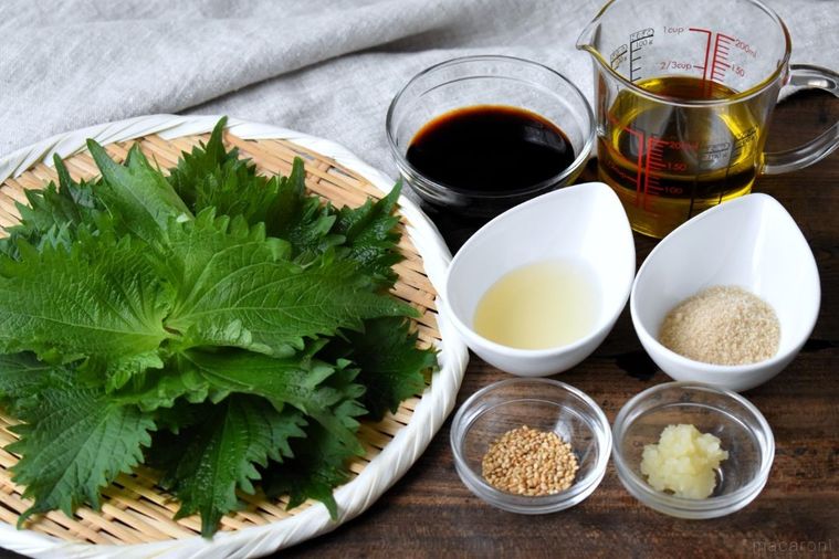 サラダが一瞬でなくなる「大葉ドレッシング」の作り方。大量消費できる万能青じそレシピの画像