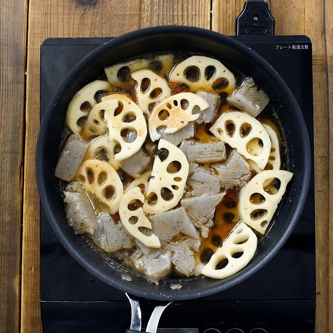 れんこんとこんにゃくのピリ辛煮 - macaroni