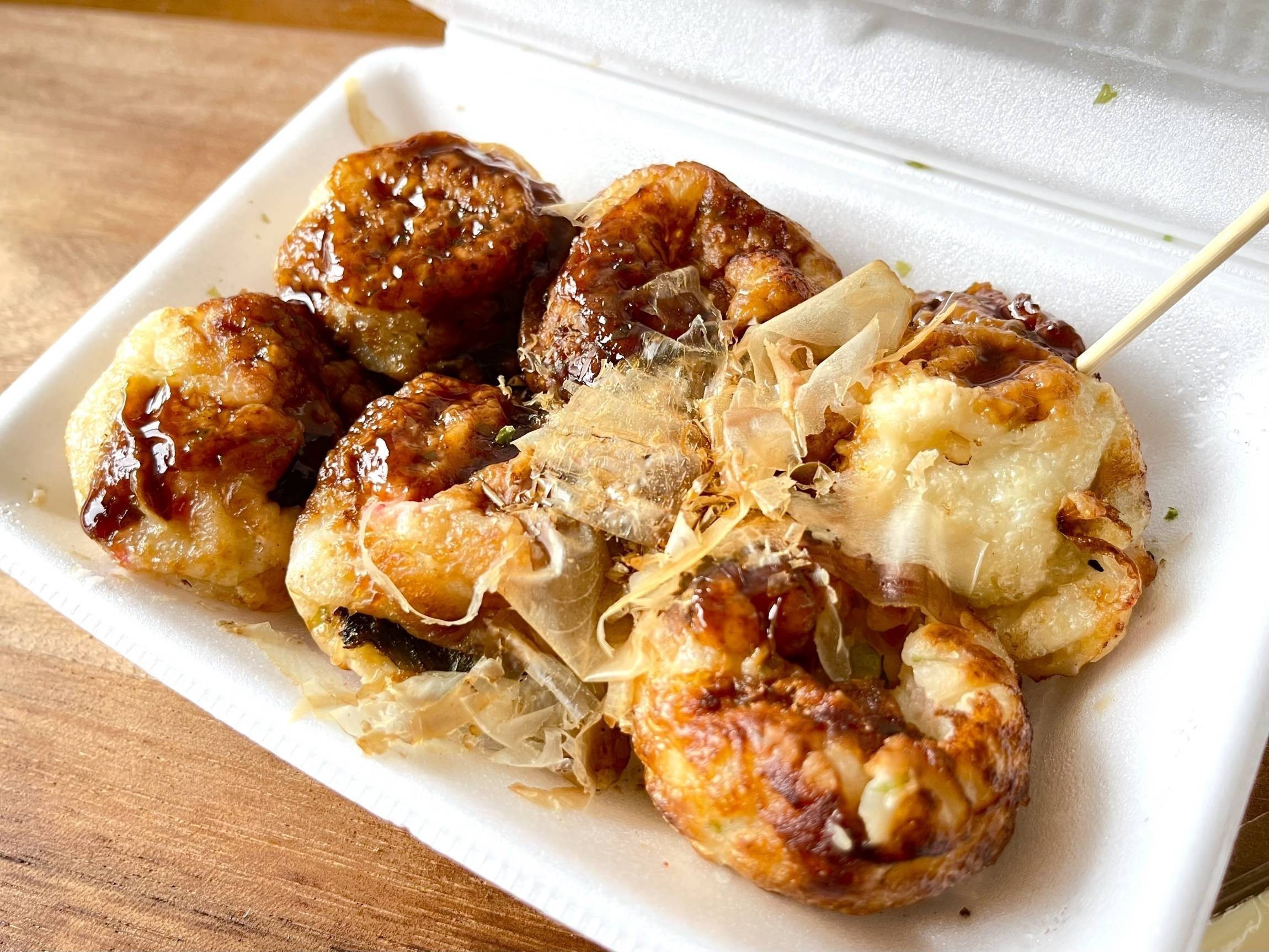 【たこ焼き】Ｍ７８ 　ランダル　カスタム 衝撃の安さ！ラ・ムーの “100円たこ焼き” は本当においしいの!? - macaroni